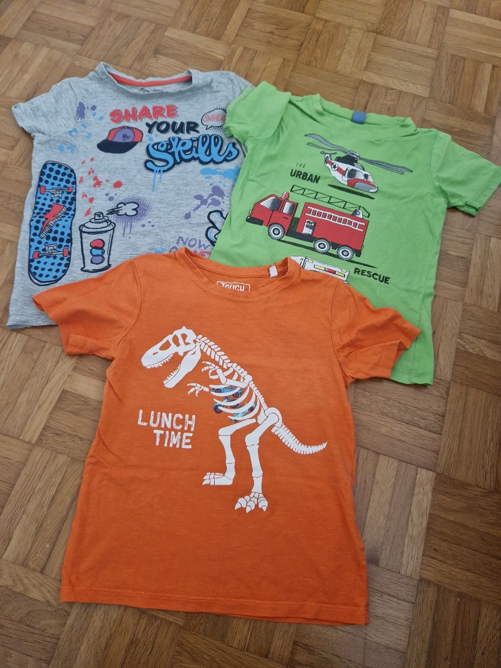 Kleiderpakete & -sets: Kinder T-Shirts Gr. 122 – Gebraucht aus Zürich von Nis96e