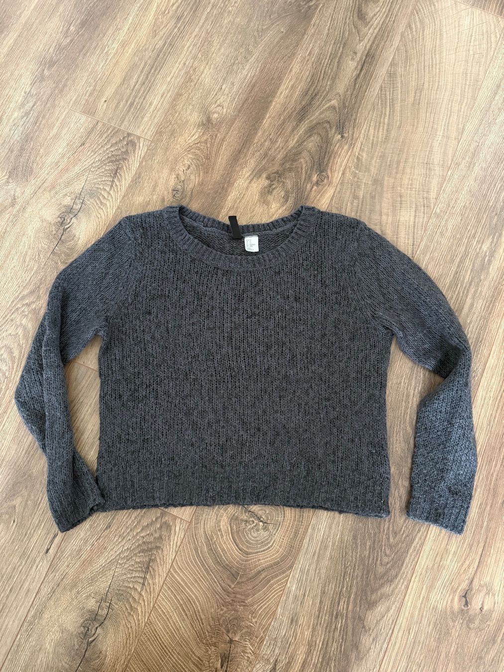 H&M Pullover & Sweatshirts: Dunkelgrauer Strickpullover – Gebraucht aus Thun von mar_lx2p