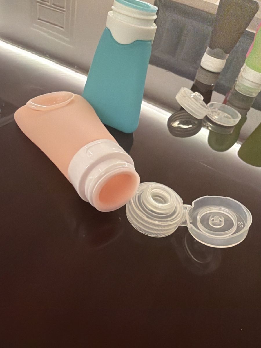 Altro in Stoviglie & Bicchieri: Reiseflaschen Set Silikon 7 Stk – Usato da Zürich venduto da joyfulgrace 2
