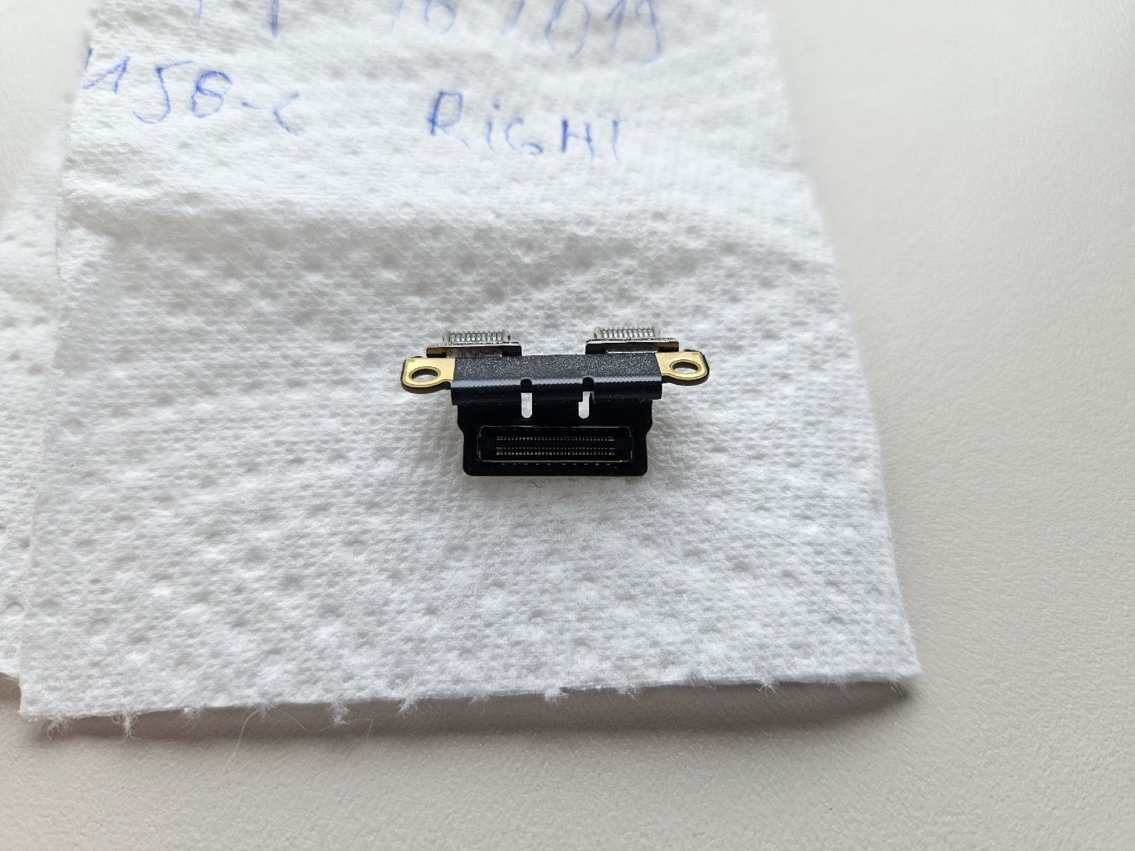 Apple Notebooks: usb-c Gerät von Apple MacBook Pro 16 Zoll 2019 – Gebraucht aus Biberist von Volo28 2