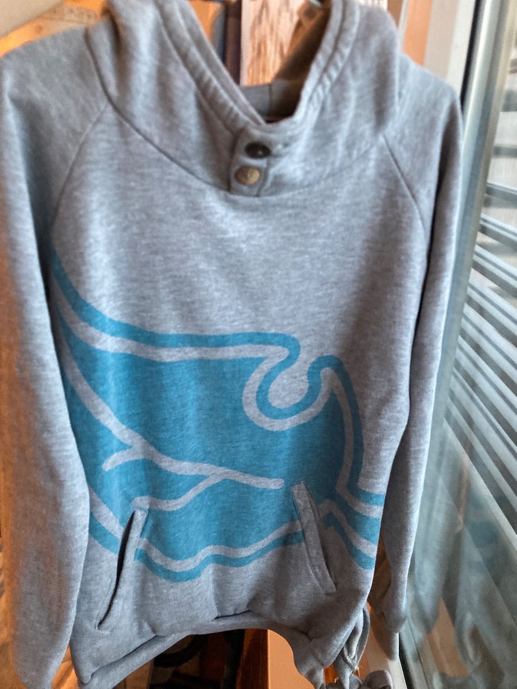 Maglioni & Felpe: Dealeaf Kapuzenpullover Hoodie M – Usato da Zürich venduto da Frangipan23 1