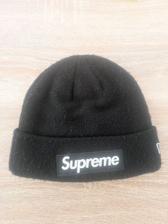 Supreme New Era Black Beanie Hat Logo