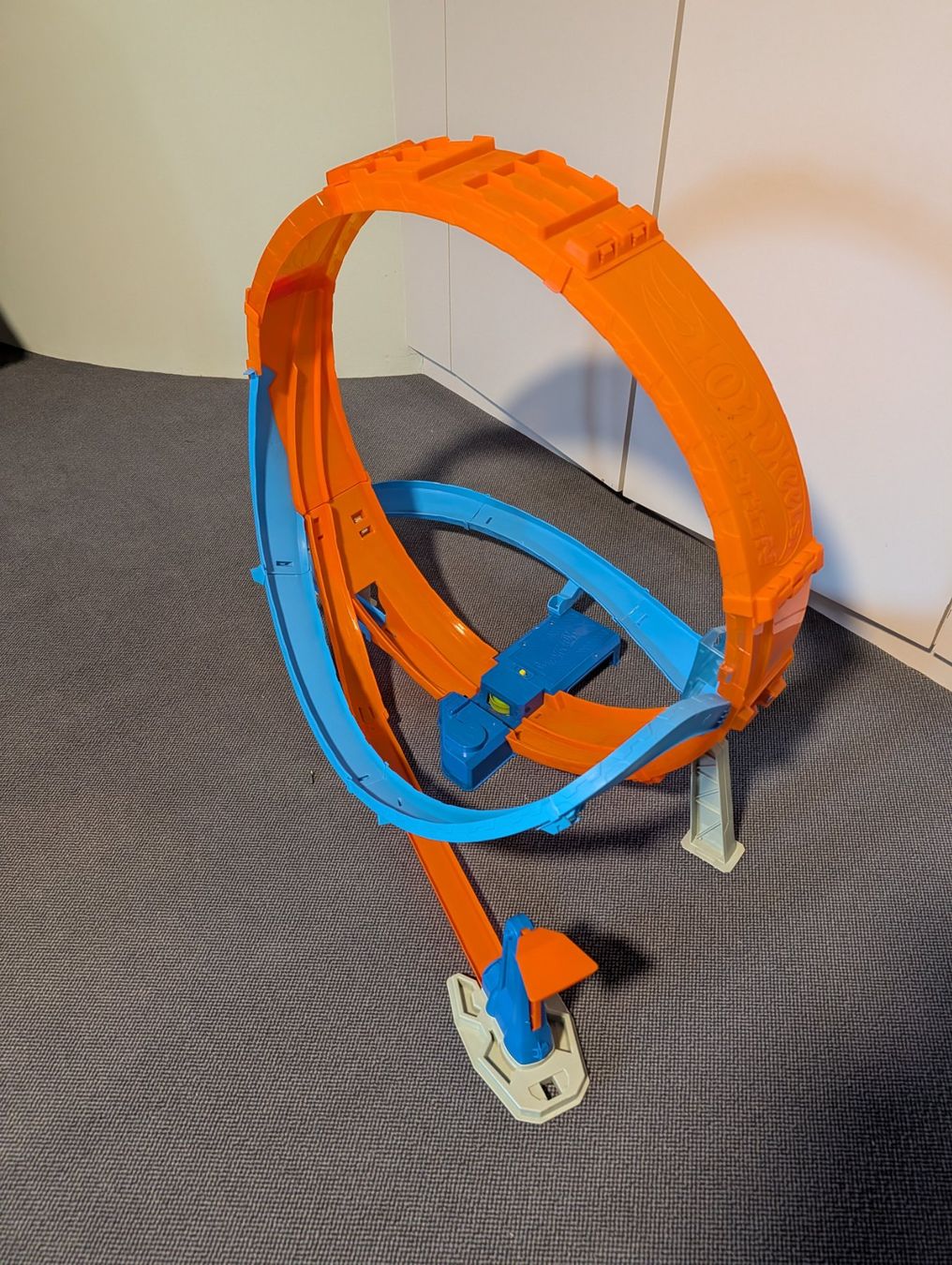 Hot Wheels Giocattoli: Hot Wheels Action - Wirbelndes Looping – Usato da Hochdorf venduto da Lithops 3