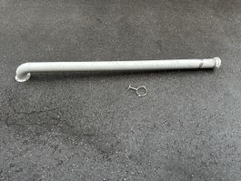 Metallrohr mit Halterung