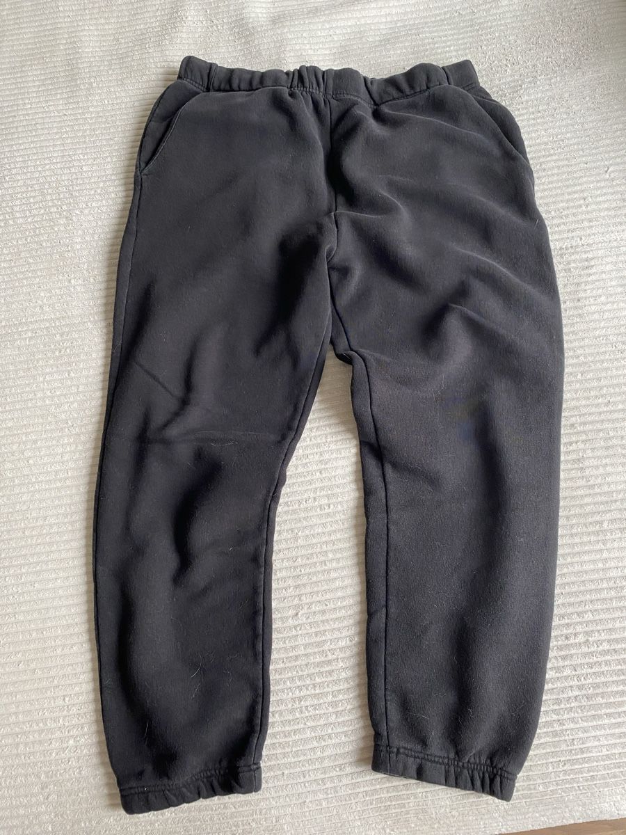 Hosen: Schwarze Reserved Jogginghose, Grösse XL – Gebraucht aus Langenthal von vik_v5ml
