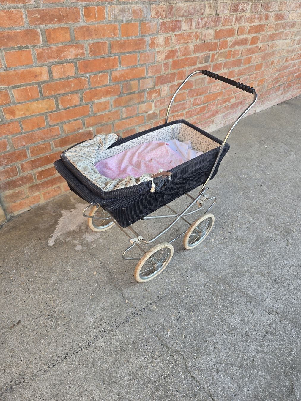 Carrozzine: Kinderwagen schwarz retro  – Usato da Aarberg venduto da 2002stefan 2
