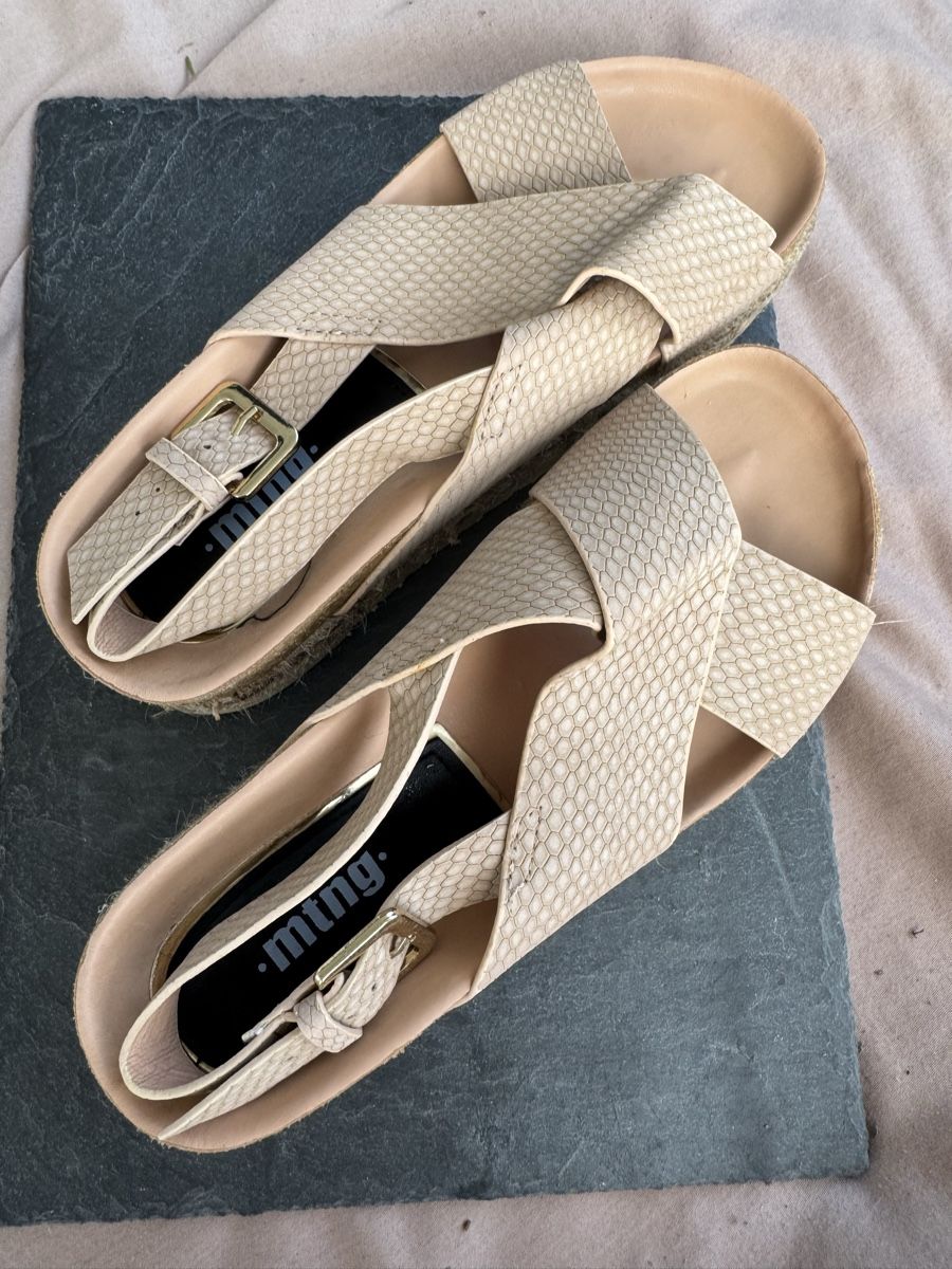 Damenschuhe: Sandales d'été beige talon compensé. Pointure 37 – Neu (gemäss Beschreibung) aus Vandoeuvres von Zoccoli11