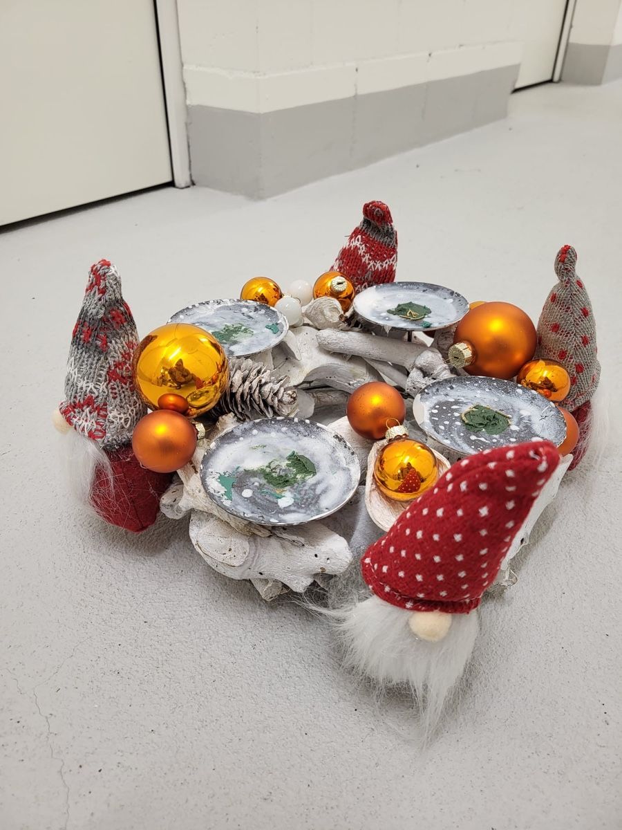 Tutte le decorazioni: Weihnachtskranz Adventskranz Deko mit Zwergen – Usato da Arnegg venduto da Michirech