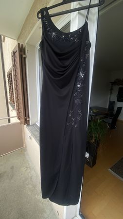Abendkleid schwarz mit Perlen Grösse 38 neuwertig