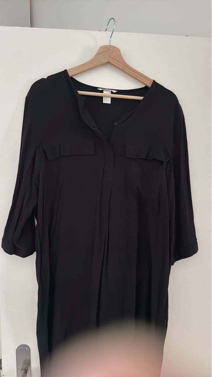 H&M Blusen: Schwarze Bluse von H&M, Grösse 40 – Neu (gemäss Beschreibung) aus Luzern von ard_b2kz