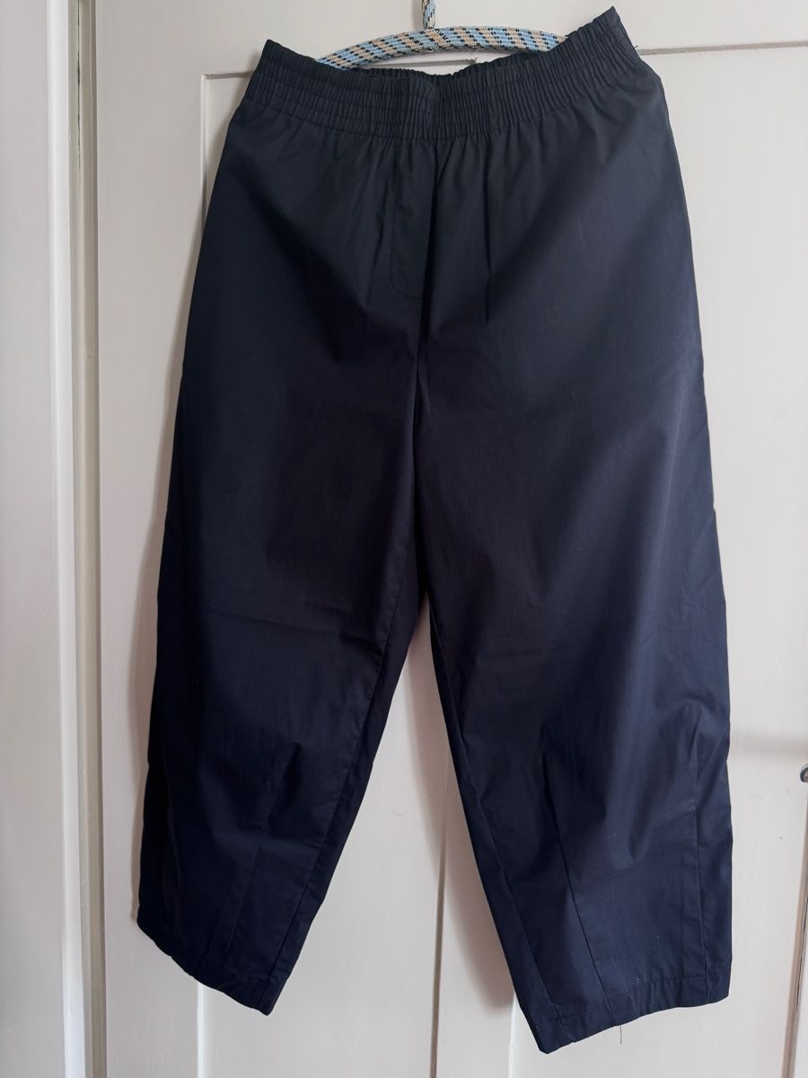 Kleiderpakete: Hose und Bluse – Gebraucht aus St. Gallen von sta57ker