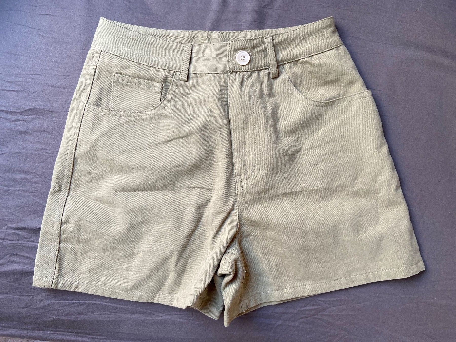 Pantaloni: Jeans Shorts – Nuovo (secondo la descrizione) da Sutz venduto da lue_r6b7