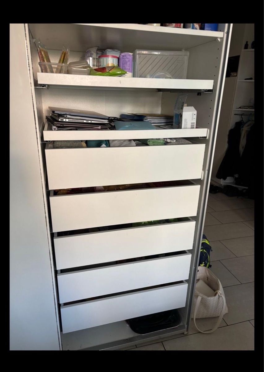 Armoires: Kleiderschrank IKEA – D'occasion à Biel/Bienne par Husseinsheikho 6