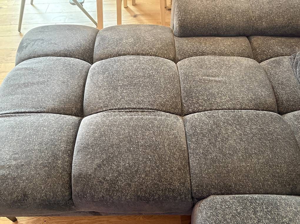 Divani: Sofa Grau  – Usato da Zürich venduto da Arya2023. 3