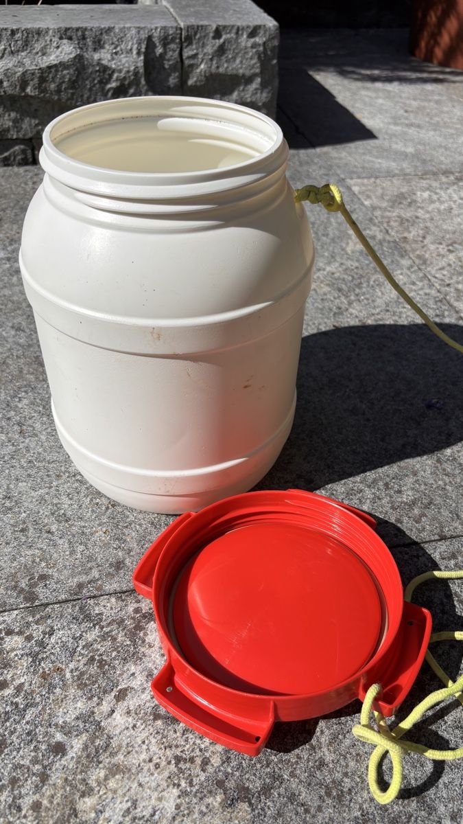 Behälter & Ähnliches: Fass mit Deckel, 20x25cm, wasserdicht – Gebraucht aus Sins von chris8263 1