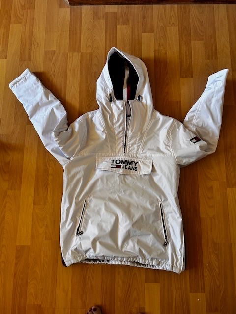 Tommy Hilfiger Vestes: Winterjacke Tommy Hilfiger XL – D'occasion à Busswil TG par Oais0