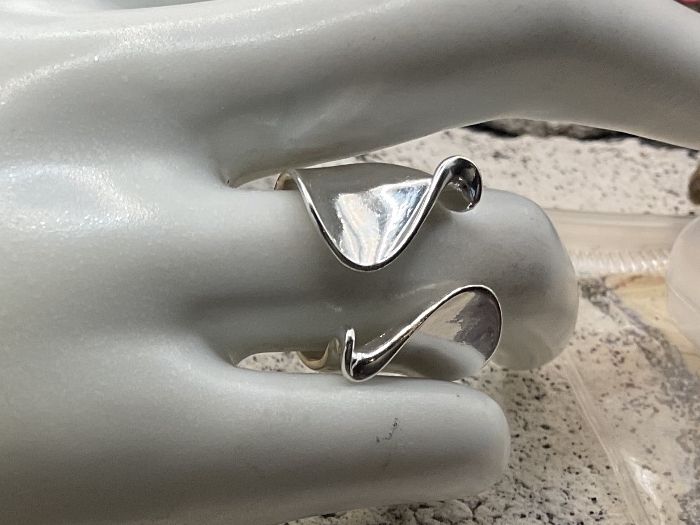 Ringe: Silberring speziell geformt, verstellbar – Neu (gemäss Beschreibung) aus Luzern von S.Kern01