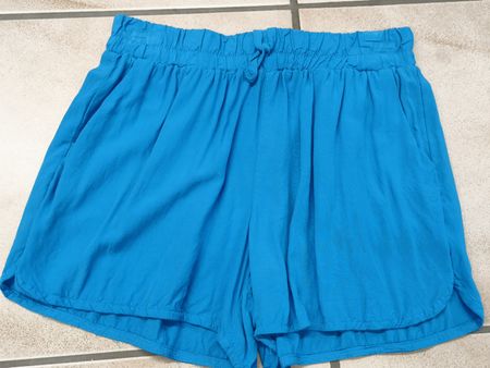 Kurze Hose Chicoree blau Groesse S guter Zustand