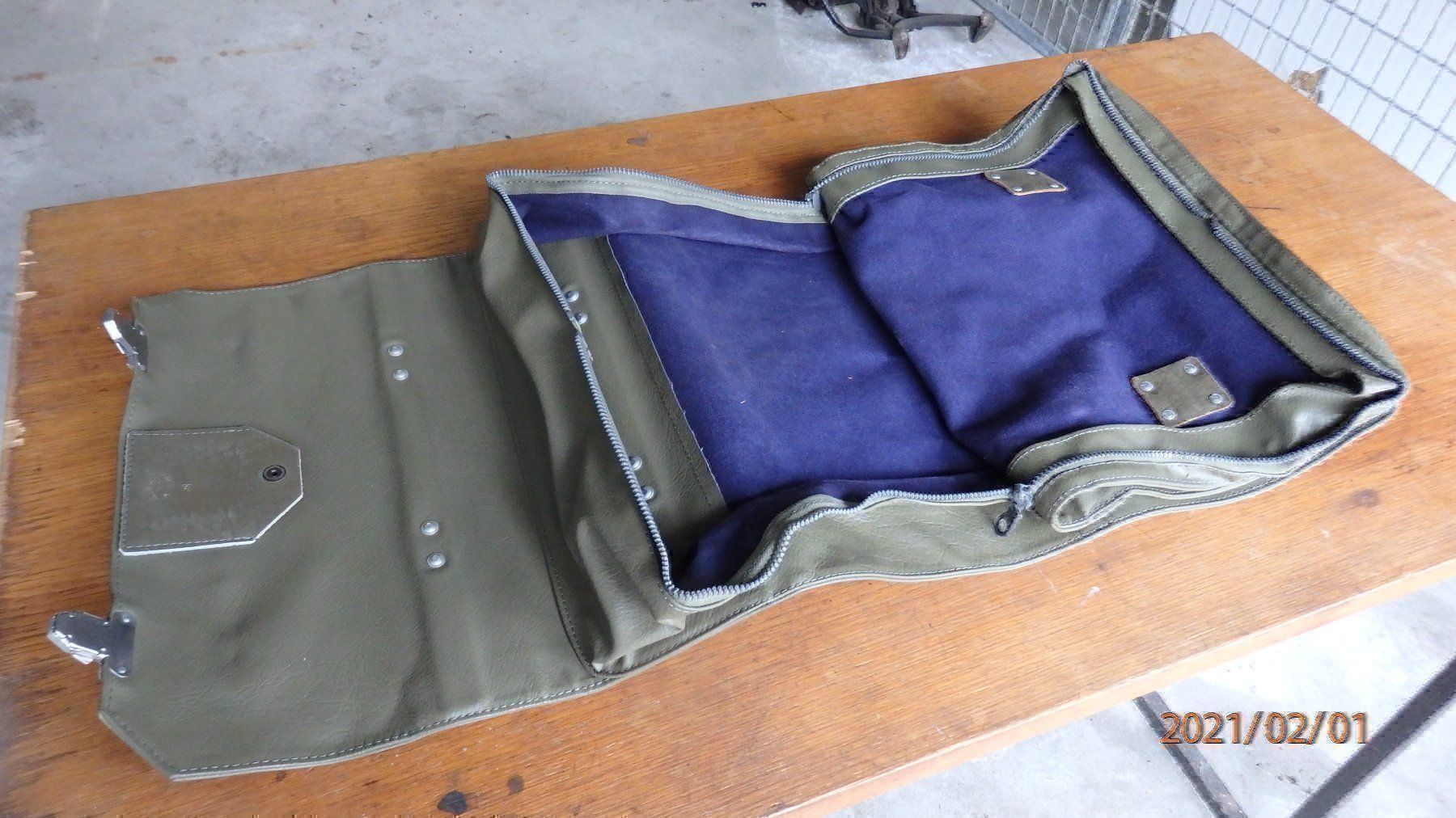 Taschen: Militär Effektentasche zu verkaufen – Gebraucht aus Gossau ZH von Sidecar7 1
