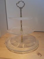 Glas-Etagere mit "Gold"-Halterung zu verkaufen