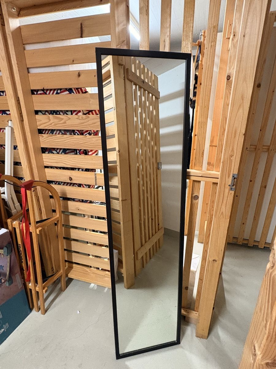 Specchi: Full Length Mirror Black Frame Good Condition – Usato da Zürich venduto da epe_2dny 1