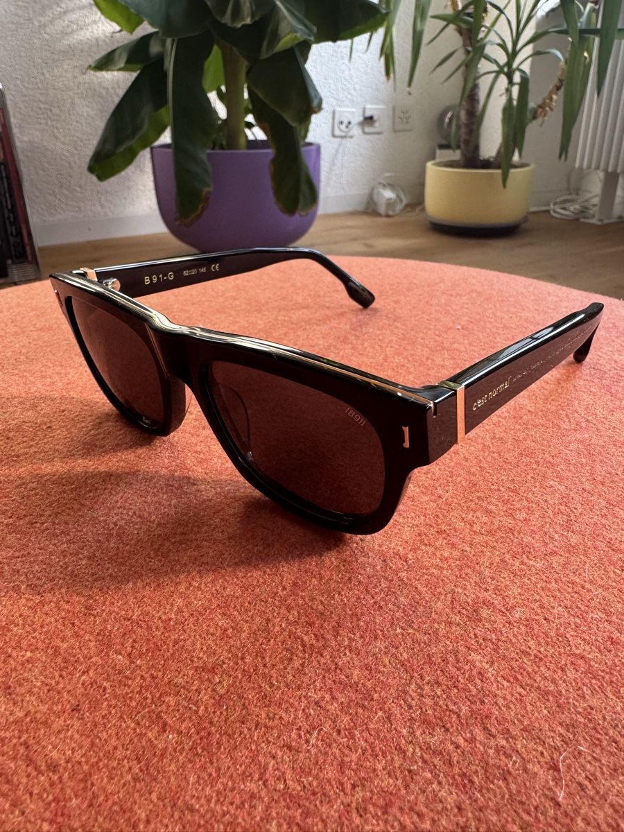 Occhiali & Lenti: Sonnenbrille von c est normal – Nuovo (secondo la descrizione) da Nidau venduto da stubeee