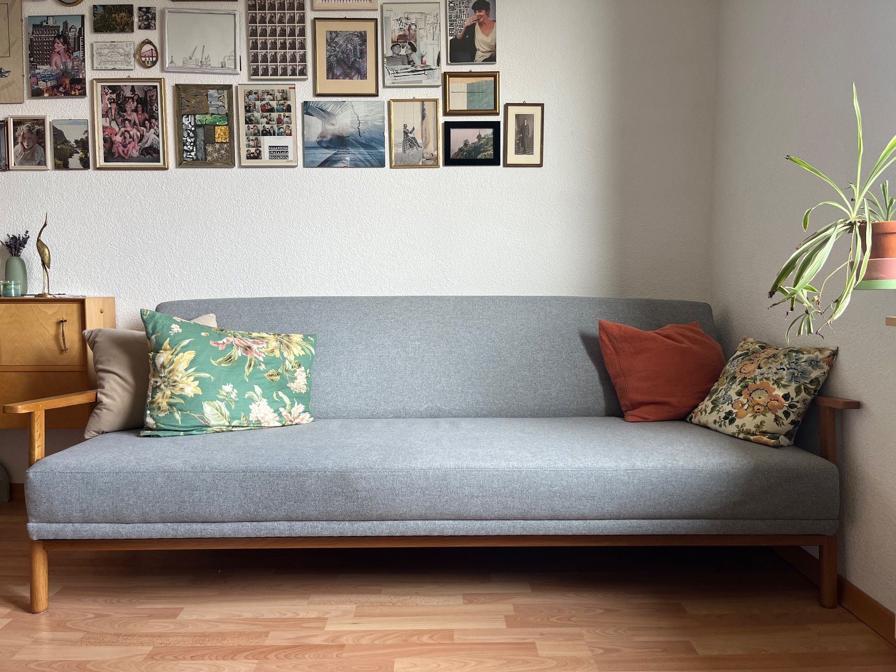 Sofas: LARS Click Clack Sofa Bed – D'occasion à Biel/Bienne par lar_p2yy