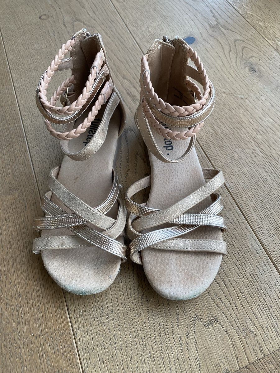 Scarpe per ragazze: Sandalen "Fullstop" Grösse 32, Mädchen – Usato da Watt venduto da yaelD