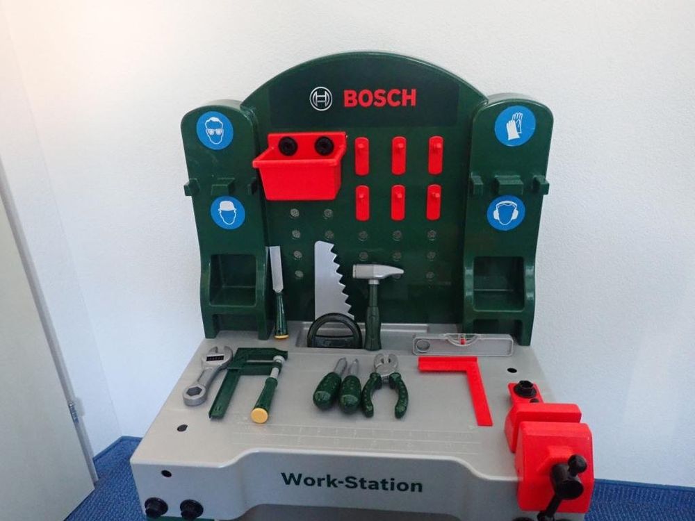 Bosch Werkzeugbank für Kinder (Gebraucht) in Galgenen für CHF 29 – mit ...