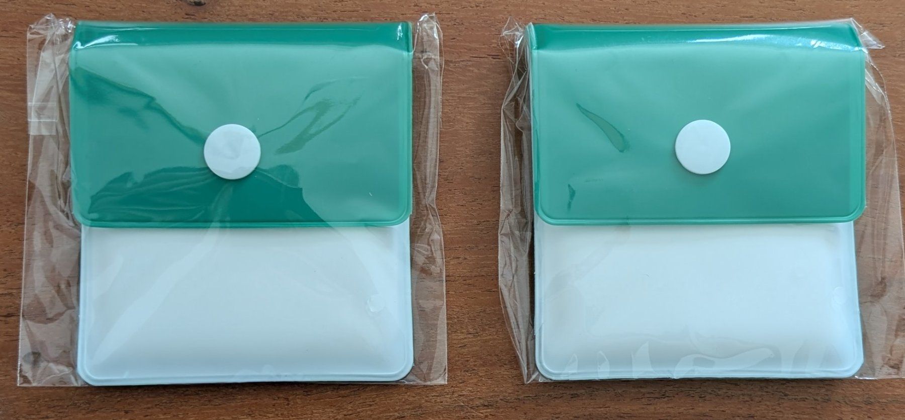 Aschenbecher: 2 Stück Taschen-Aschenbecher, NEU – Neu und originalverpackt aus Zürich von Milk-and-Chicken