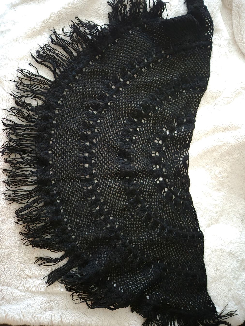 Bolero: gehäkelter Poncho – Usato da Thalwil venduto da Briscolina