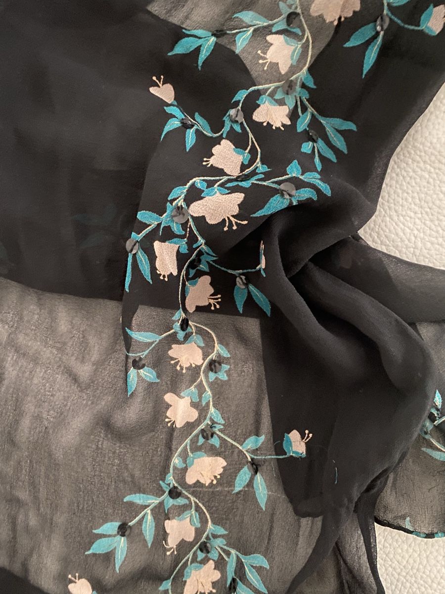 Foulard & Sciarpe: Seiden Schal 🌸 – Usato da Opfikon venduto da Luis144 5