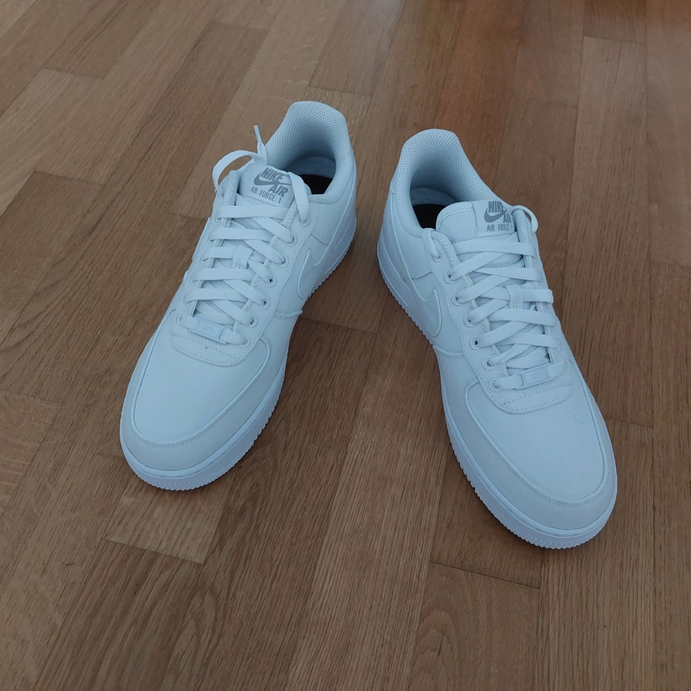 Nike Scarpe da uomo: Nike Air Force 1 Canvas Gr.43 – Nuovo e nell'imballaggio originale da Schenkon venduto da 1996234