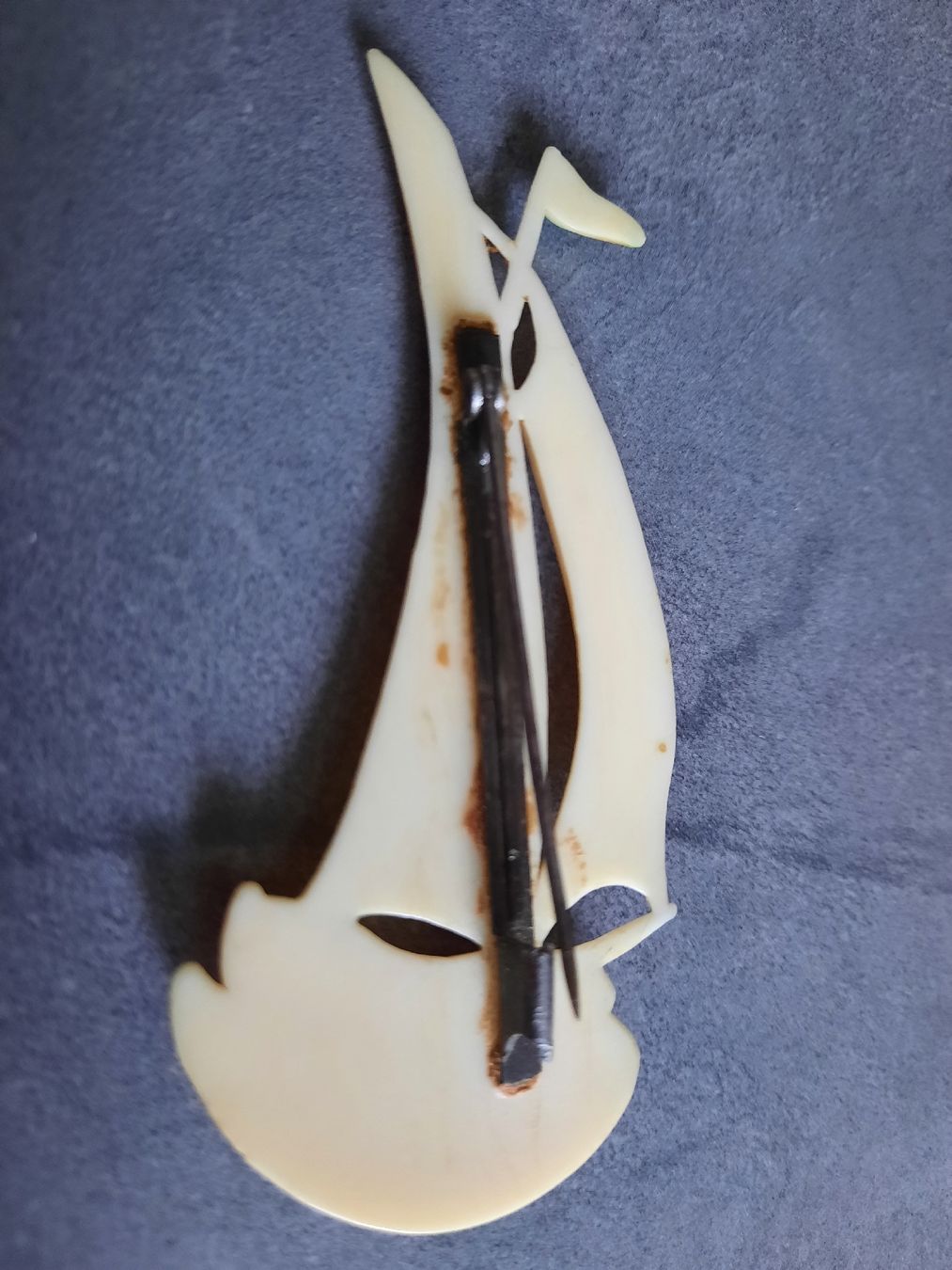 Spille & Fermagli: Ancienne BROCHE, en BAKÉLITE – Usato da Le Locle venduto da marylise01 2
