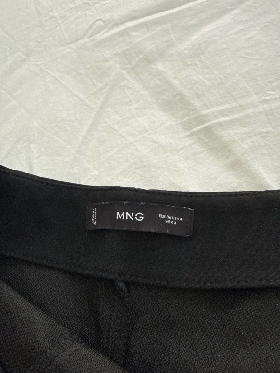 Mango Pantalons: Mango shorts – D'occasion à Nebikon par Preloved_bykelly 2