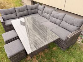 Grosse Gartenlounge / Polyrattan-Essgruppe mit Tisch