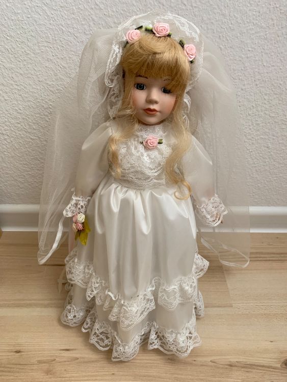 Puppe - Braut im weissen Kleid 1