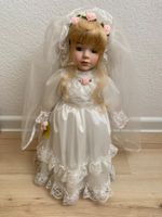 Puppe - Braut im weissen Kleid