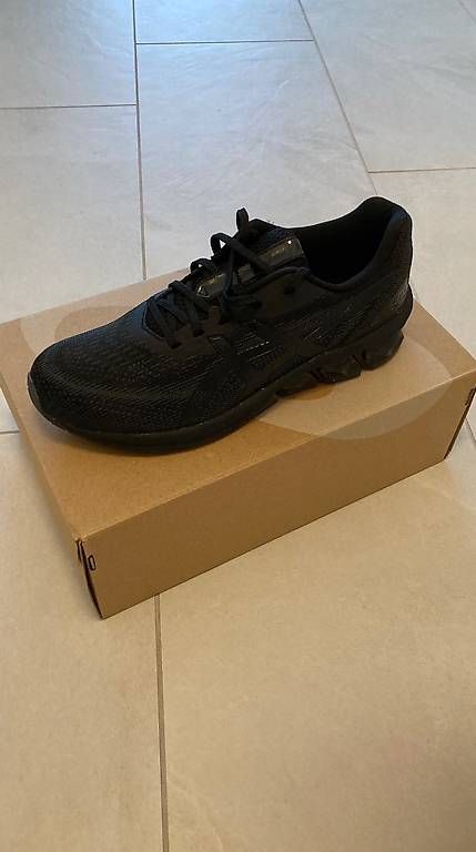 Scarpe da uomo: Chaussure Asics – Usato da Châtelaine venduto da fla_nk2q