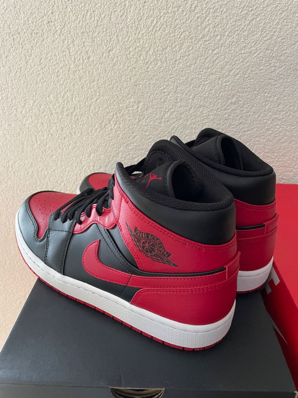 Jordan Scarpe da uomo: Air Jordan 1 Mid Banned - Taille 45 EU – Nuovo e nell'imballaggio originale da Matran venduto da Miraleo 1