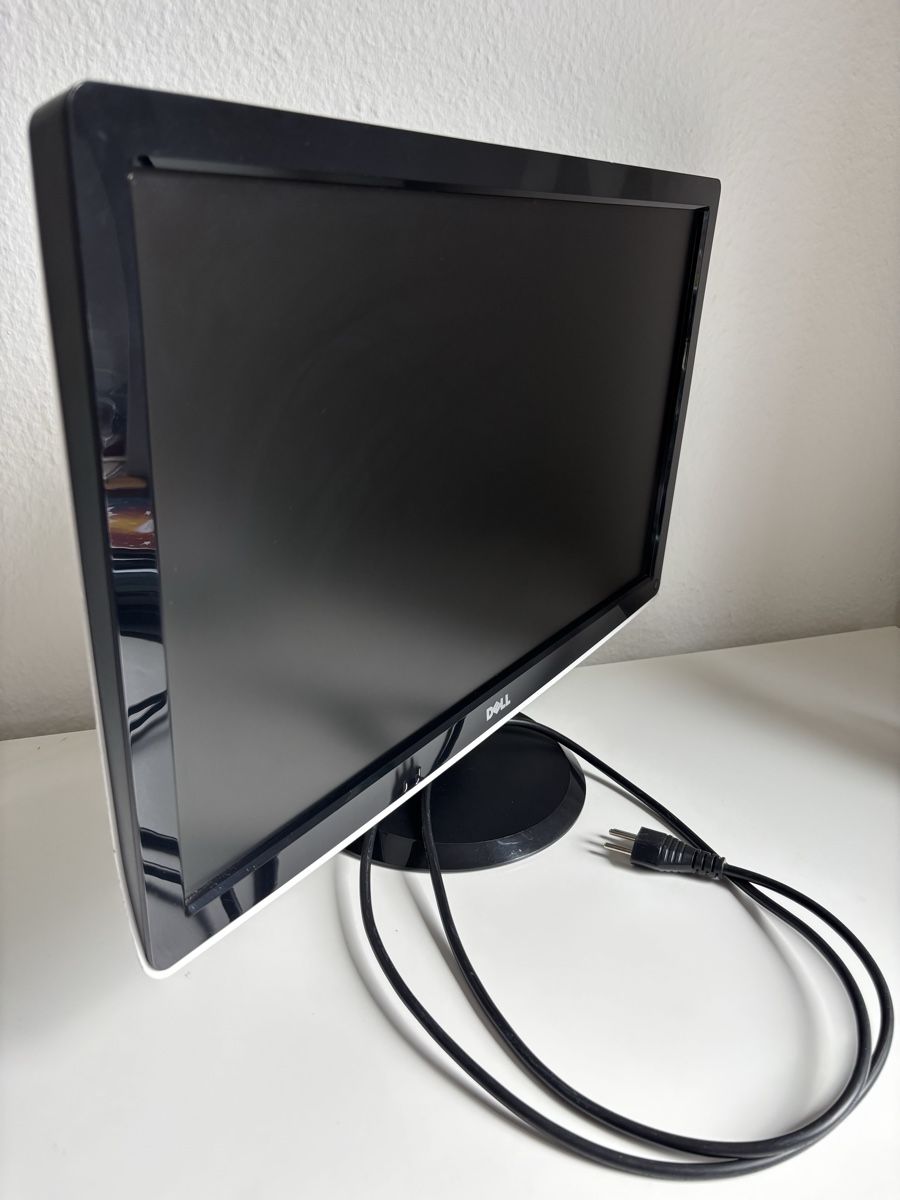 Dell Monitor: Dell Monitor – Usato da Zürich venduto da Dim777 1