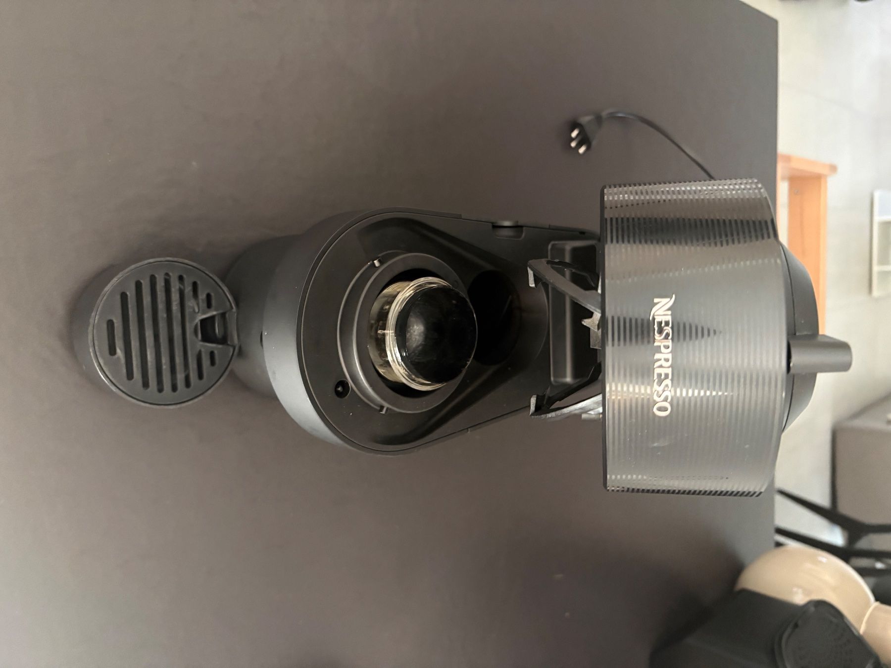 Nespresso Kaffeemaschinen & Espressomaschinen: Machine à café Nespresso Vertuo Pop – Gebraucht aus Bévilard von elo_8y6n 4