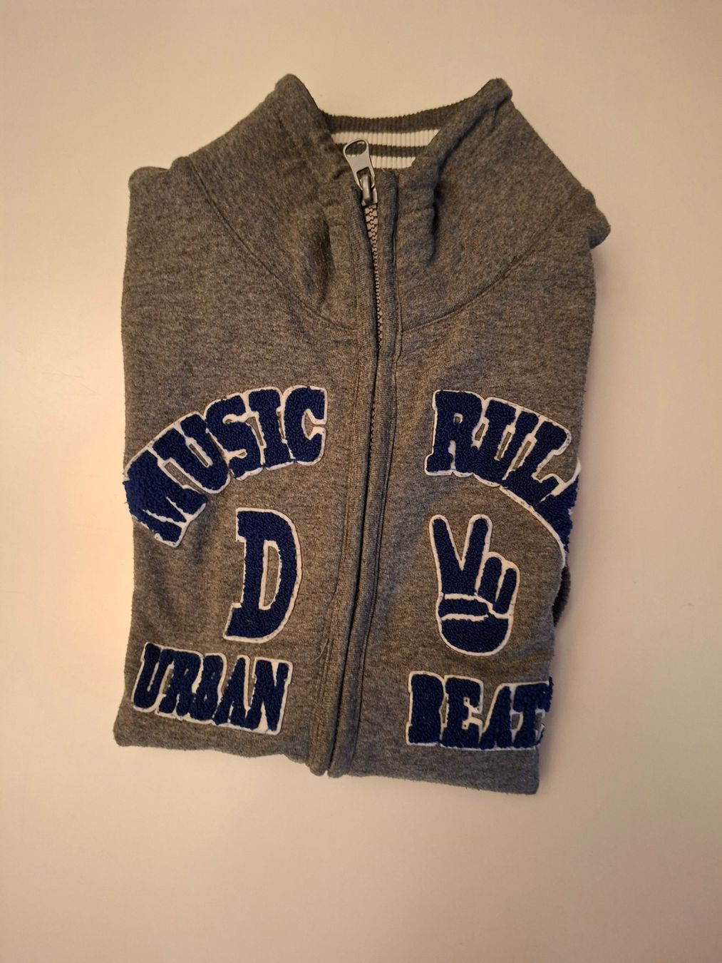 C&A Giacche & Cappotti: Hoody mit Reissverschluss – Usato da Lohn SH venduto da Zwierbel