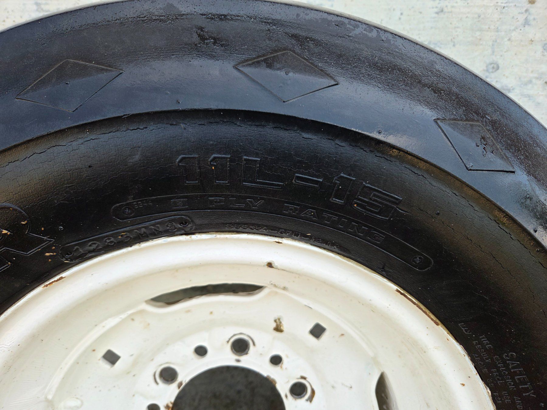 Goodyear Pneumatici & Ruote complete: Kompletträder  11L - 15 – Usato da Auswil venduto da Valtra01 4