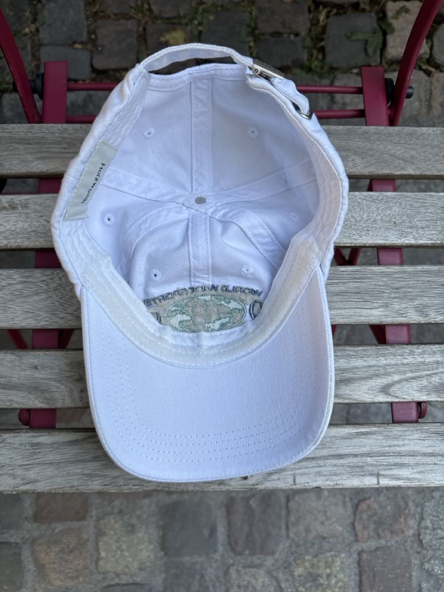 Holzweiler Copricapi, berretti & cappellini: Holzweiler Cap – Usato da Zürich venduto da edit_closet 1