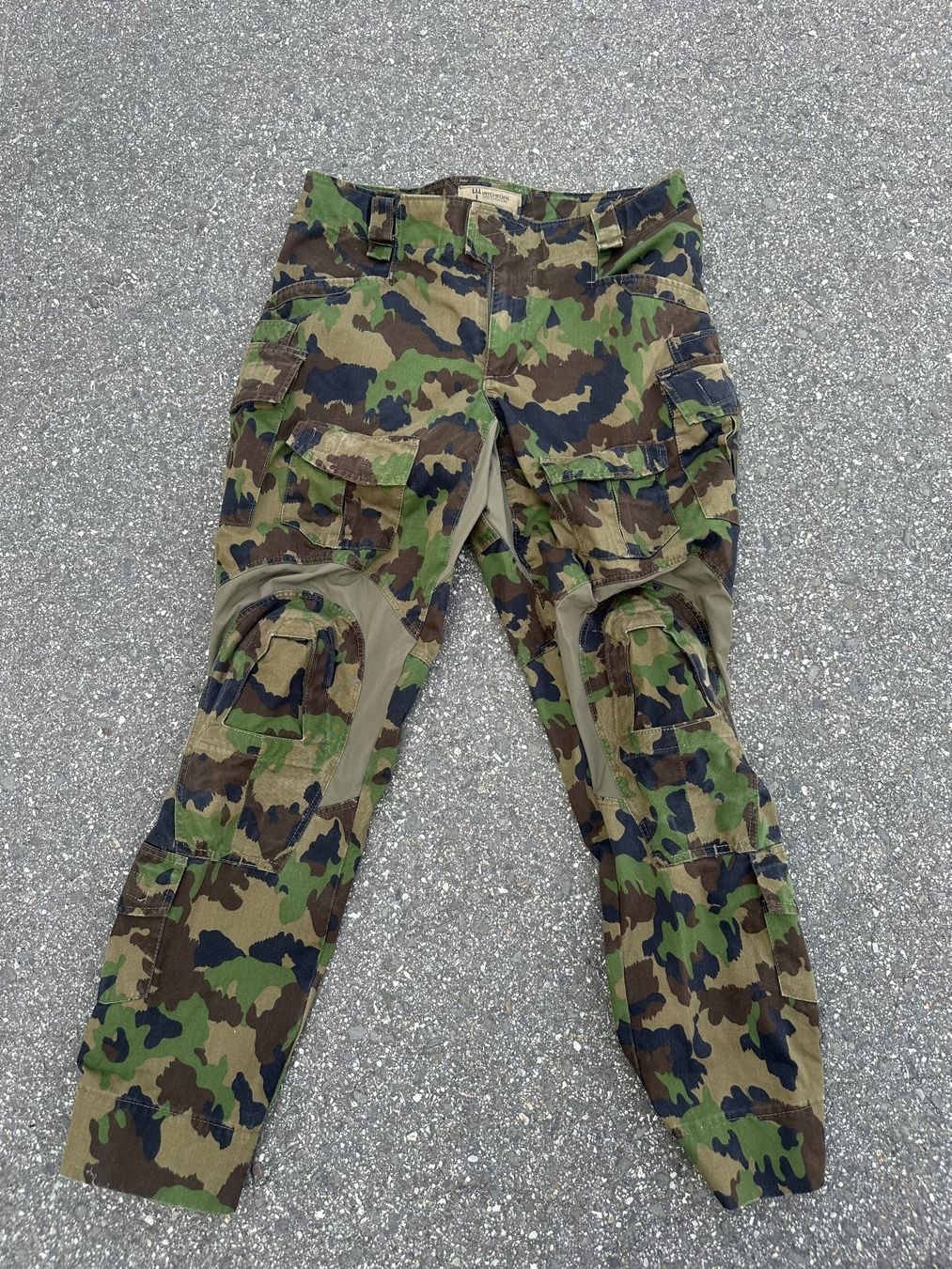 Uniformi: Pitchfork system pants Taz 90 size 36 – Usato da Corin-de-la-Crête venduto da Nomad117