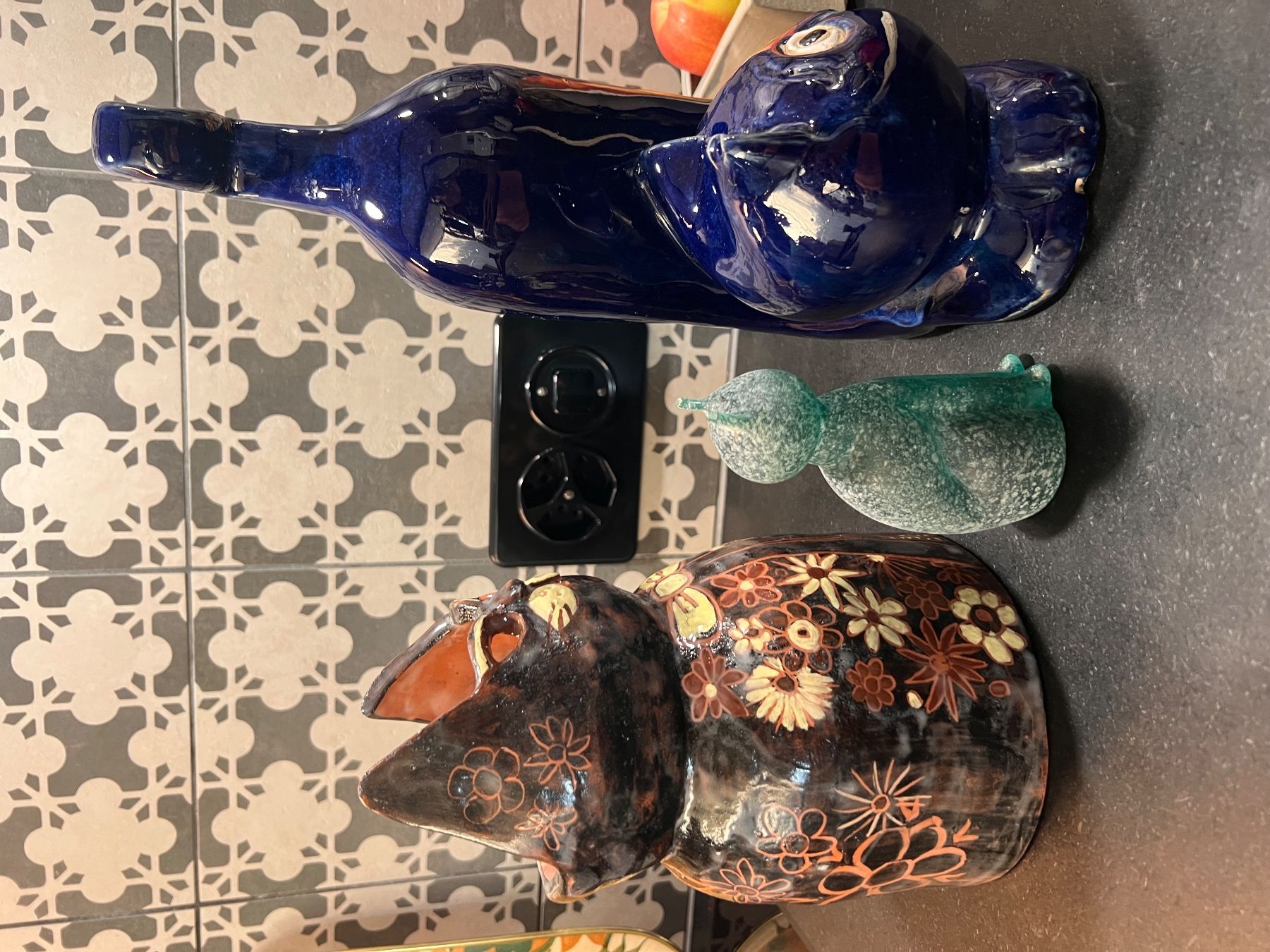 Murano Statuette: Murano Italy cat & 2 ceramic cats – Nuovo (secondo la descrizione) da Lausanne venduto da NYC67 5