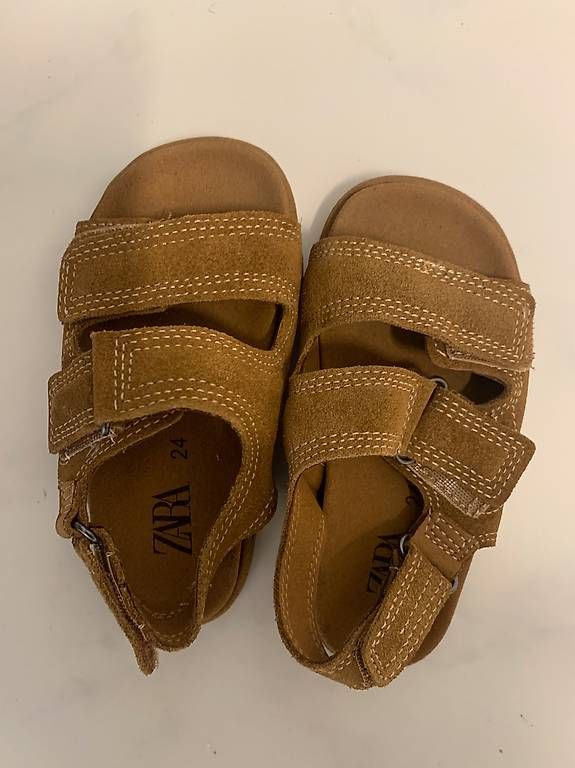 Scarpe per ragazzi: Zara Klettsandale braun Gr. 24 – Usato da Hochdorf venduto da Leccesina