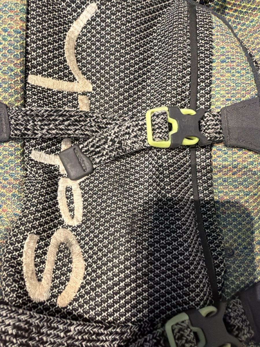 Satch Borse & Zaini: Satch Schul Rucksack Grün/Grau – Usato da Stallikon venduto da Boeschmar 1