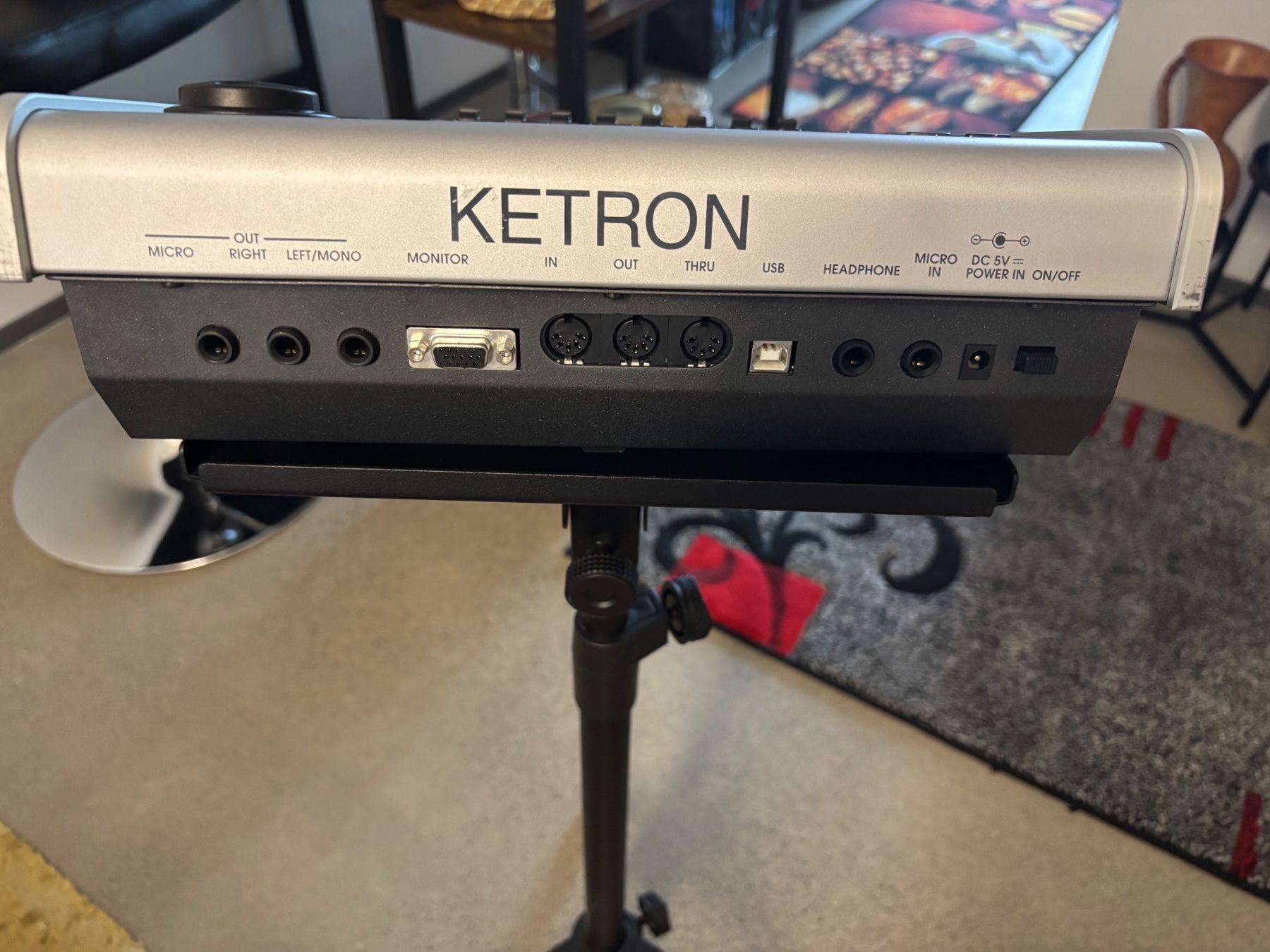 Ketron Instruments de musique: KETRON MIDJAY PLUS – D'occasion à Frauenfeld par Zoltan63 2